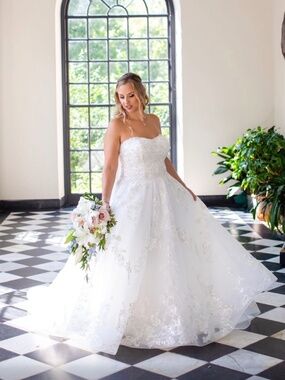 Stunning Eddy K Wedding Gown – Size 14 (Ivory Color)